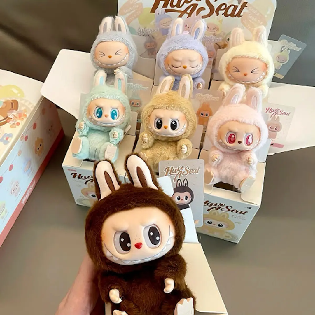 Labubu - Caja sorpresa de peluche