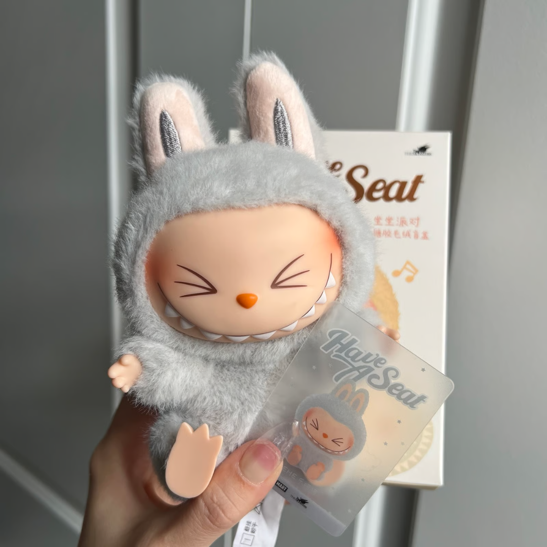 Labubu - Caja sorpresa de peluche